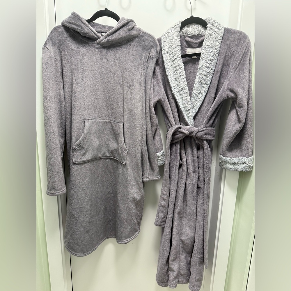 2 Soft Fleece Size Small Robe and Gown